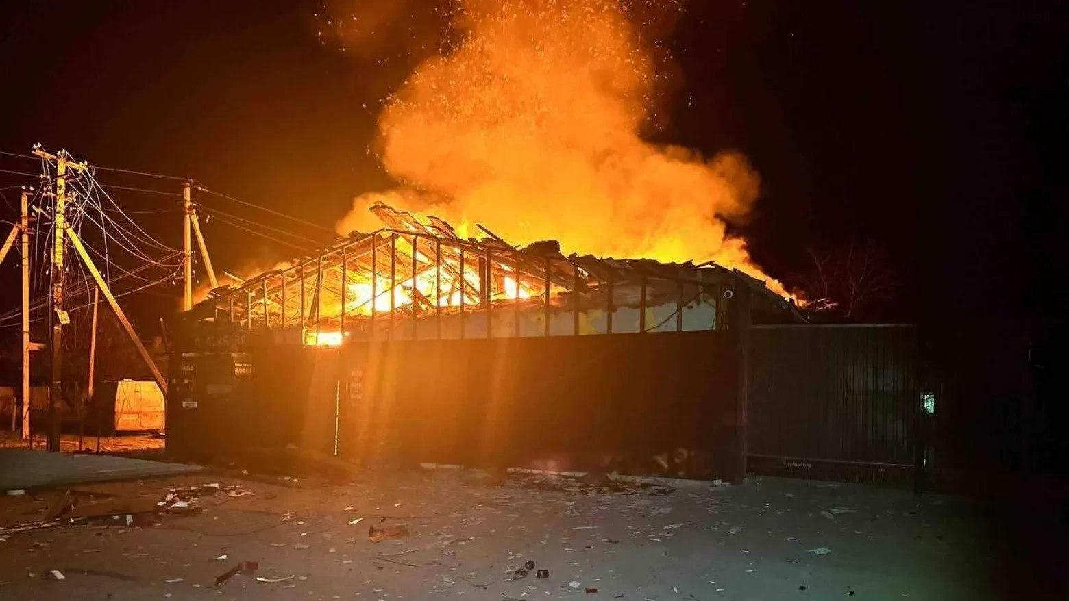 Відділення Нової пошти в Запорізькій області згоріло після удару "шахеда"